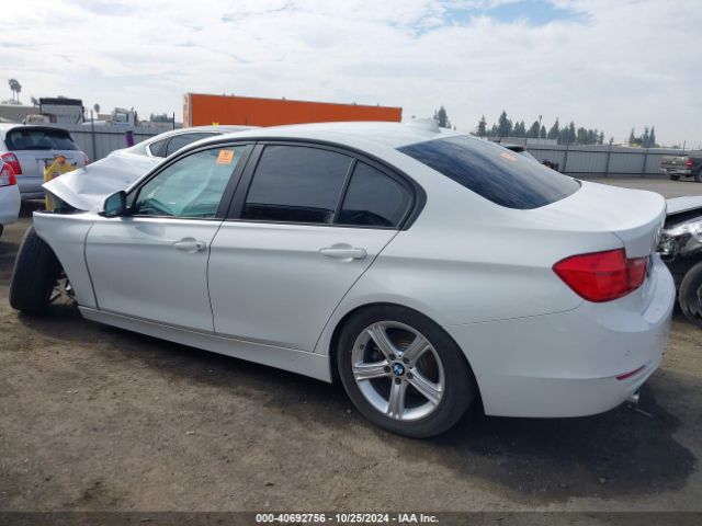 WBA3B1C5XEP679811 BMW 320i