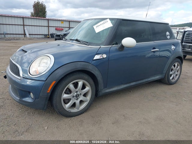 2009 MINI COOPER S WMWMF735X9TW84905 Photo 1
