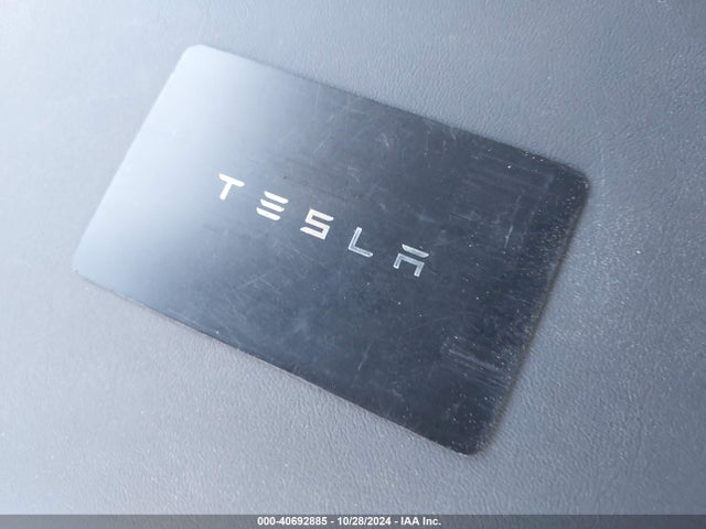 2024 TESLA MODEL Y 7SAYGDEE1RF006014 Photo 10