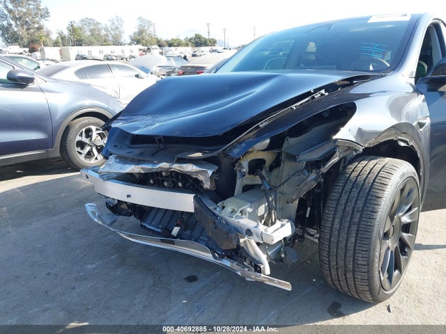 2024 TESLA MODEL Y 7SAYGDEE1RF006014 Photo 5