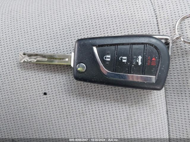 JTDEPMAE9MJ121600 Toyota COROLLA LE