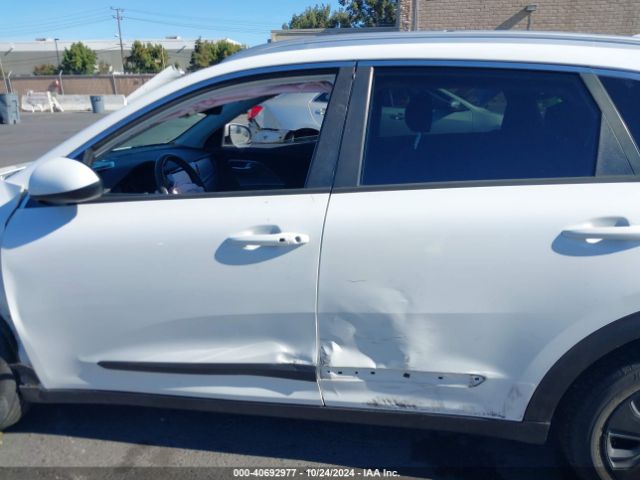 KNDCB3LC3J5156701 KIA NIRO LX
