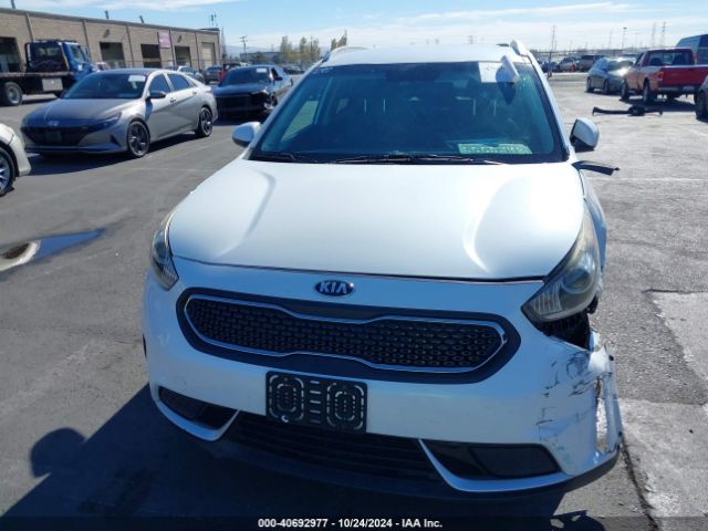 KNDCB3LC3J5156701 KIA NIRO LX