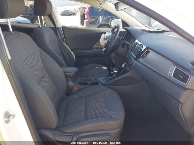 KNDCB3LC3J5156701 KIA NIRO LX