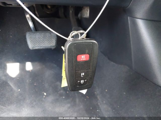 JTDKARFU0J3546642 Toyota Prius Three Touring