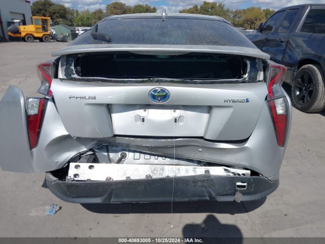 JTDKARFU0J3546642 Toyota Prius Three Touring