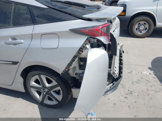 JTDKARFU0J3546642 Toyota Prius Three Touring