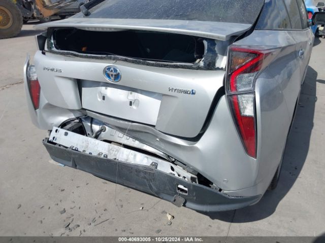 JTDKARFU0J3546642 Toyota Prius Three Touring