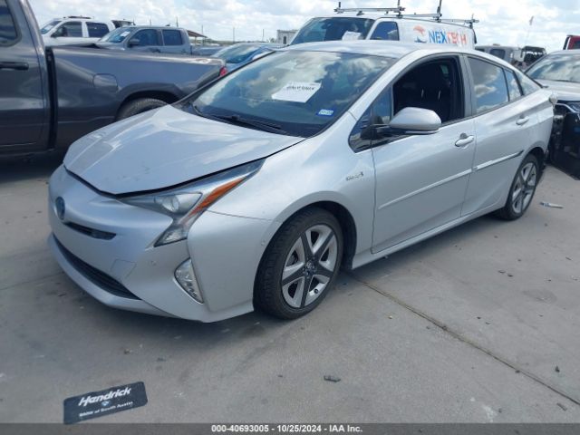 JTDKARFU0J3546642 Toyota Prius Three Touring