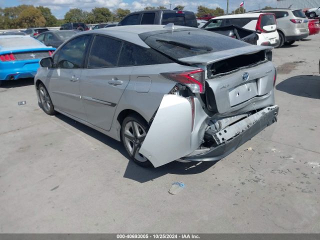 JTDKARFU0J3546642 Toyota Prius Three Touring