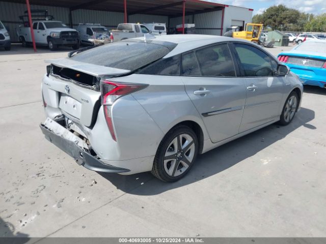 JTDKARFU0J3546642 Toyota Prius Three Touring