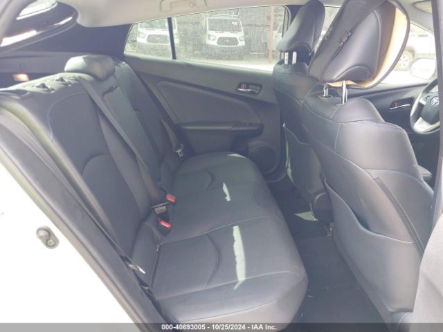 JTDKARFU0J3546642 Toyota Prius Three Touring