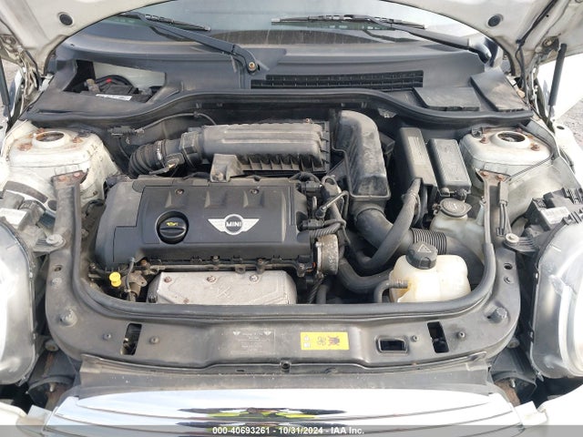 2010 MINI COOPER WMWMF3C56ATU79319 Photo 9