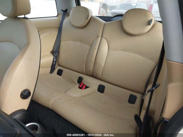 2010 MINI COOPER WMWMF3C56ATU79319 Photo 7