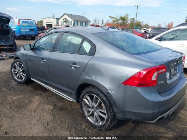 2016 VOLVO S60 CROSS COUNTRY YV4612UM0G2002102 Photo 2