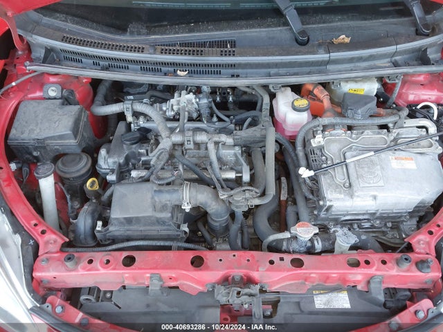 JTDKDTB39G1137089 Toyota Prius C Two