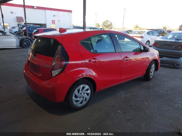 JTDKDTB39G1137089 Toyota Prius C Two