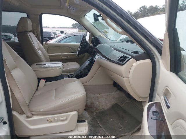 2008 CADILLAC ESCALADE 1GYEC63828R217097 Photo 4