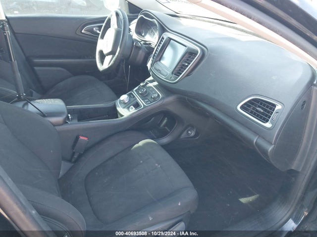 Chrysler 200 Limited 2015 1C3CCCAB1FN638442 Image 5