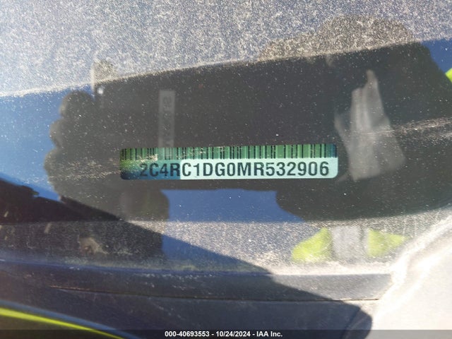2C4RC1DG0MR532906 Chrysler Voyager Lxi