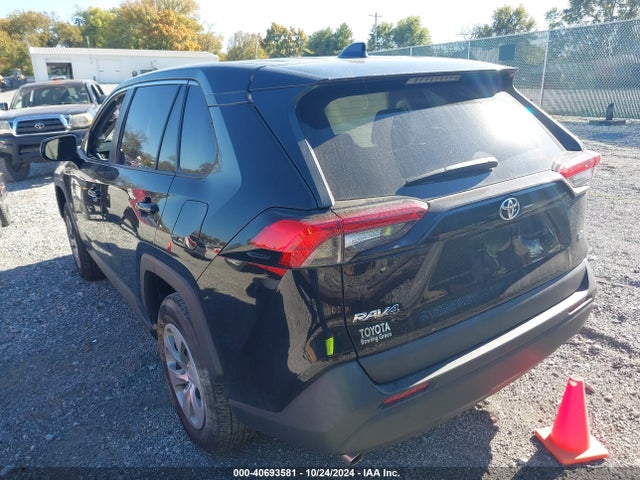Toyota RAV4 LE 2022 2T3H1RFV5NC193175 Image 3