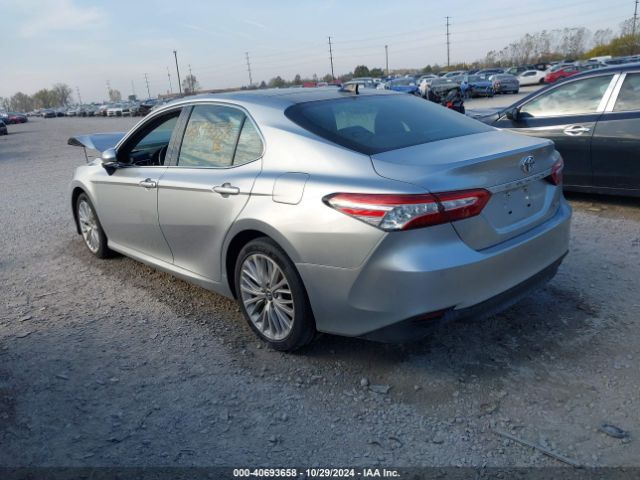 4T1B11HK0JU095408 Toyota CAMRY XLE