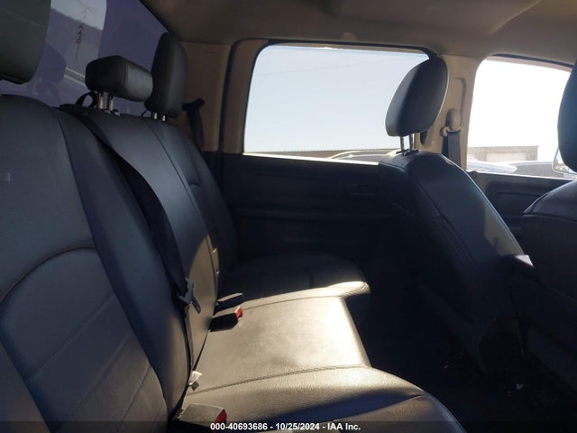 3C6RR7KT5HG544666 RAM 1500 Tradesman  4x4 5'7 Box