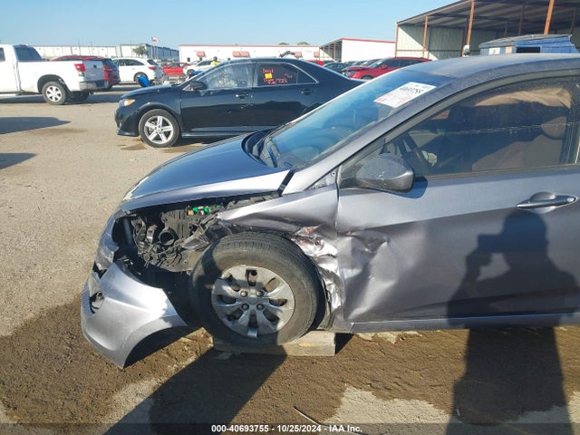 Hyundai ACCENT SE 2017 KMHCT4AE9HU283360 Image 6