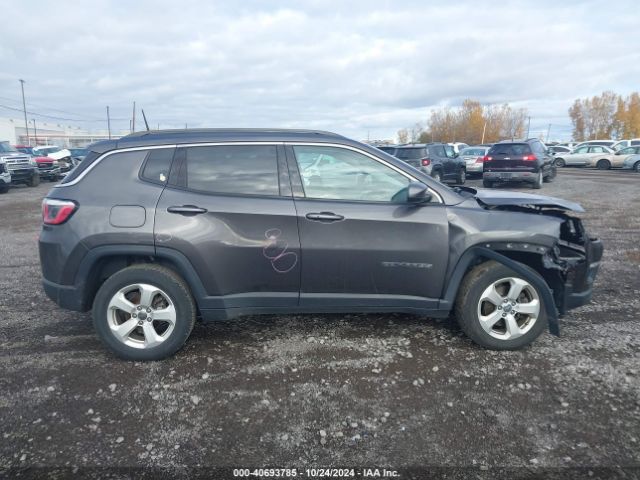 3C4NJDBB1JT403613 Jeep Compass Latitude 4x4