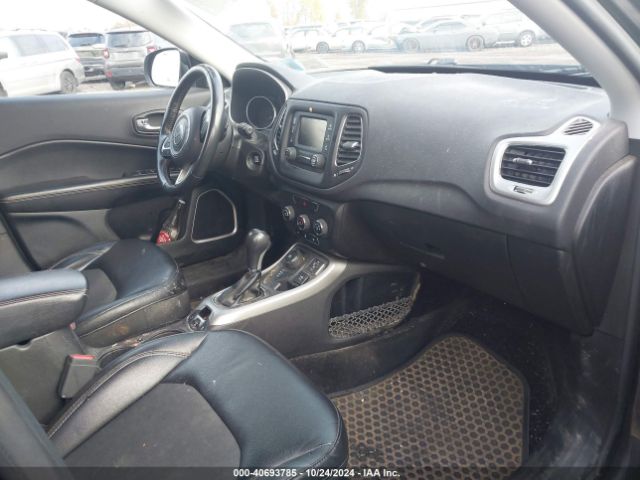 3C4NJDBB1JT403613 Jeep Compass Latitude 4x4