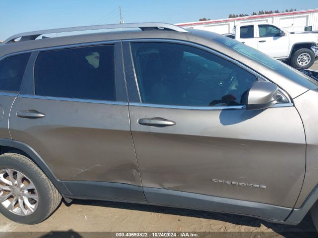 1C4PJLCB1KD312690 Jeep Cherokee Latitude Fwd