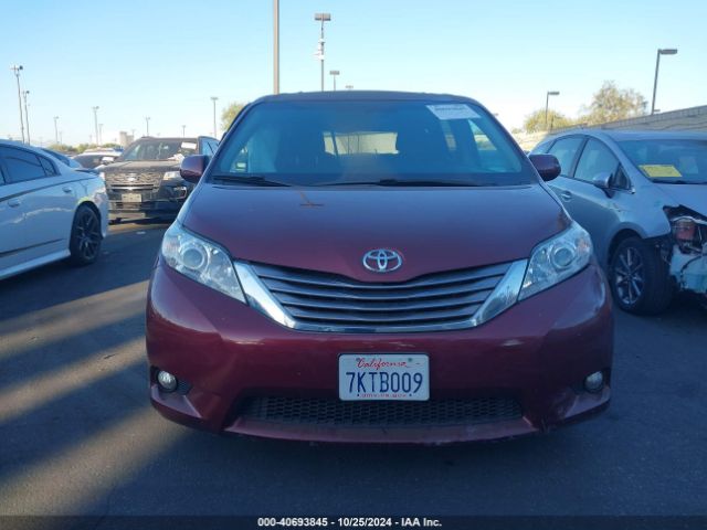 5TDYK3DC2FS566184 Toyota Sienna Xle 8 Passenger