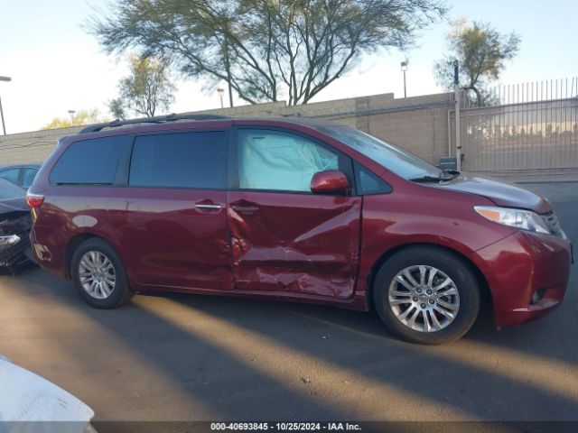 5TDYK3DC2FS566184 Toyota Sienna Xle 8 Passenger