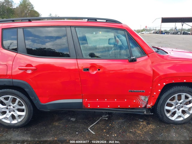 ZACCJABT3FPB85817 Jeep Renegade Latitude
