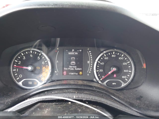 ZACCJABT3FPB85817 Jeep Renegade Latitude