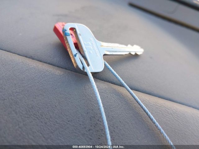 2000 MITSUBISHI GALANT 4A3AA46G4YE050523 Photo 10