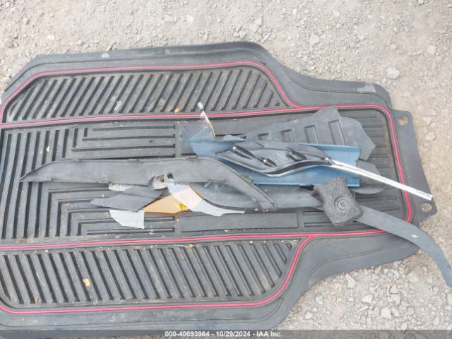 5XYKTCA68EG523465 KIA SORENTO LX