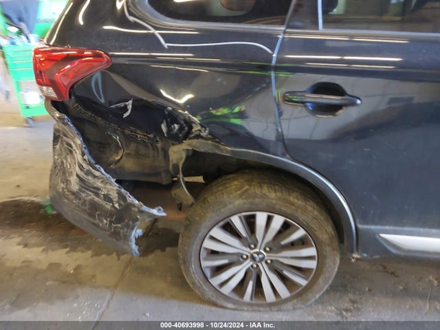 Mitsubishi Outlander Se 2019 JA4AZ3A36KZ043321 Image 20