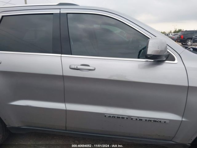 1C4RJEAG4HC756910 Jeep Grand Cherokee Laredo 4x2