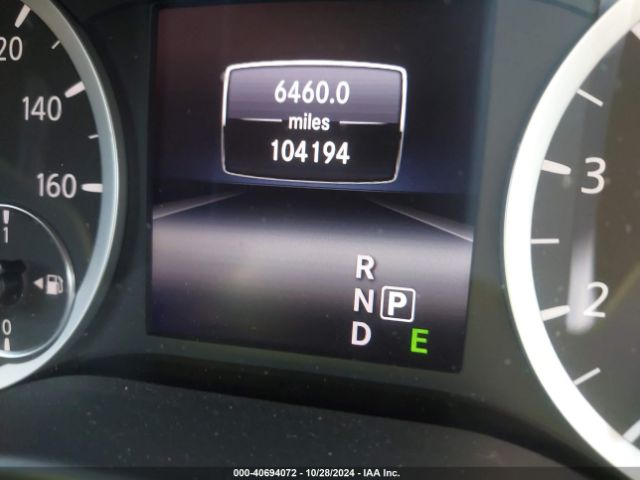 SJKCH5CP2HA021009 Infiniti Qx30 Premium