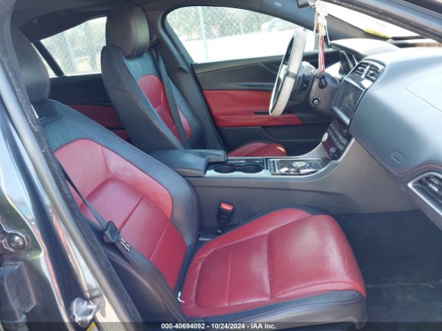 SAJAF4BV5HA964717 Jaguar Xe 35t R-sport