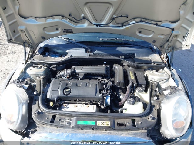 2008 MINI COOPER WMWMF335X8TT67939 Photo 9