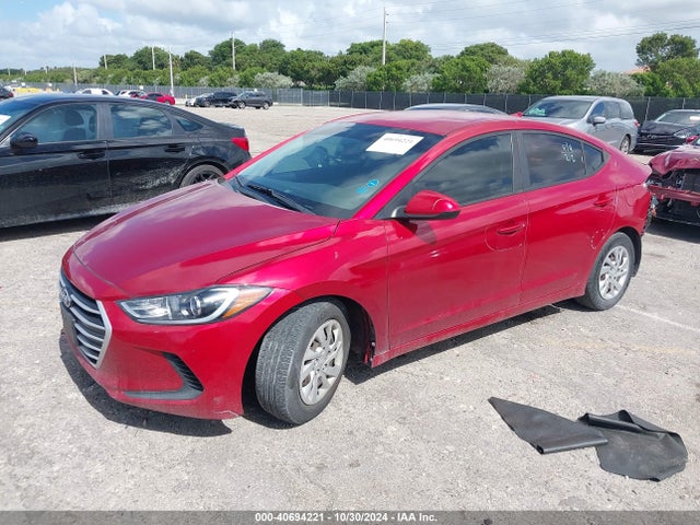 Hyundai ELANTRA SE 2017 5NPD74LF5HH138491 Image 2