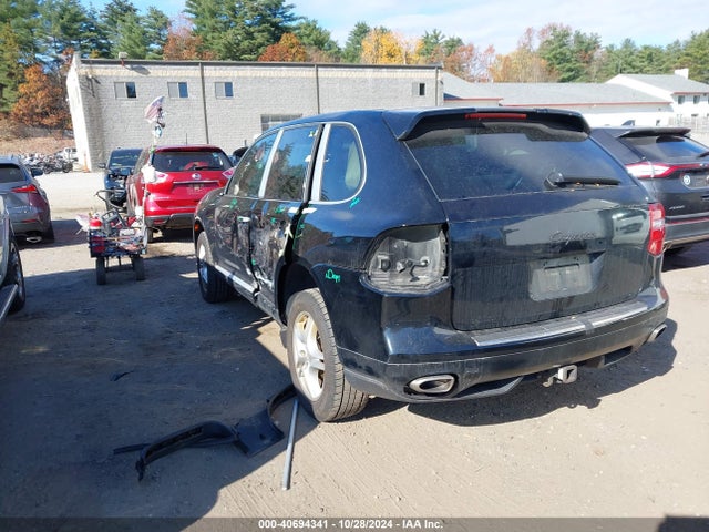 2010 PORSCHE CAYENNE WP1AA2AP0ALA00040 Photo 2