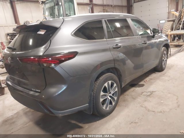 5TDKDRBH3RS529165 Toyota Highlander Xle