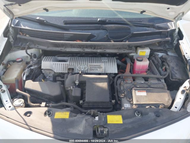 JTDZN3EU6EJ010622 Toyota Prius V Three
