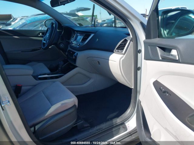 KM8J2CA46JU707675 Hyundai TUCSON SE