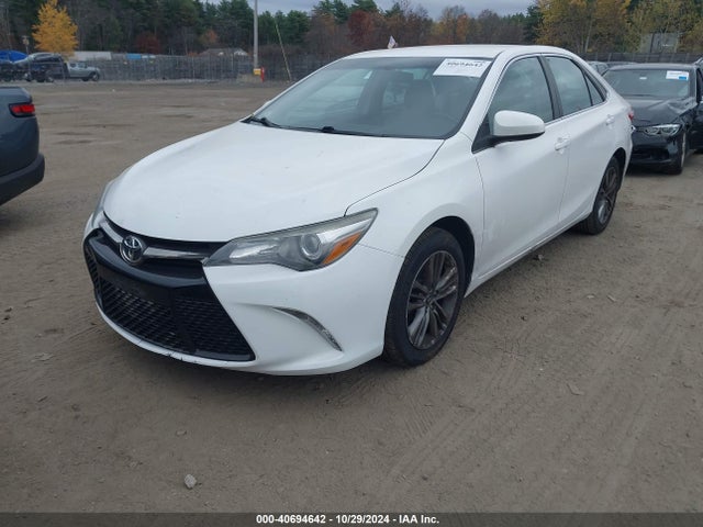 Toyota CAMRY SE 2015 4T1BF1FKXFU025488 Image 2