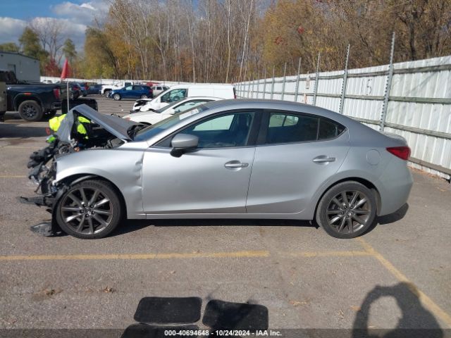 3MZBN1V34JM182462 Mazda Mazda3 Touring
