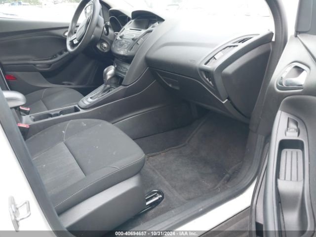 1FADP3K24HL255554 Ford FOCUS SE
